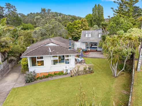 156 Godley Road, Titirangi