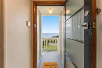 50 Aberdeen Road, Saint Clair