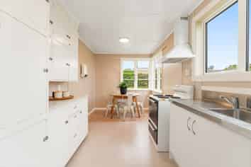 50 Aberdeen Road, Saint Clair