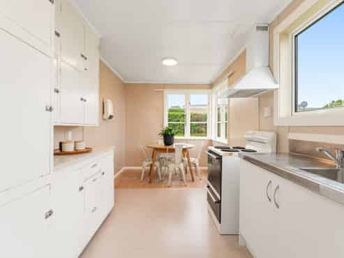 50 Aberdeen Road, Saint Clair