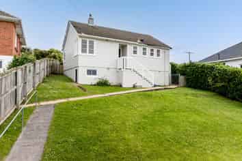 50 Aberdeen Road, Saint Clair