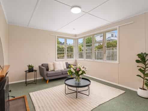 50 Aberdeen Road, Saint Clair