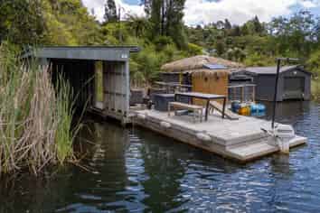 G17 Boat Shed Structure, Lake Okareka