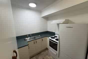 2/4A Spencer Place, Merrilands