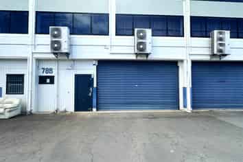 160M² ON STODDARD ROAD
