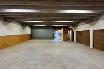 160M² ON STODDARD ROAD
