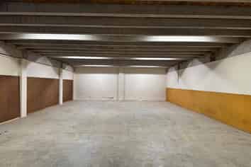 160M² ON STODDARD ROAD
