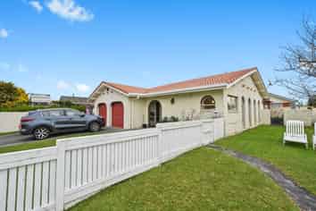 50 Chedworth Avenue, Chedworth