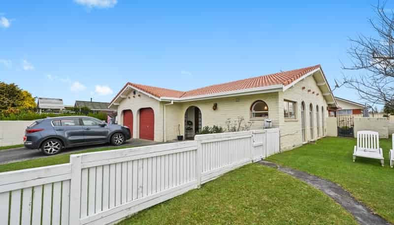 50 Chedworth Avenue, Chedworth