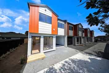 51 Manuroa Road, Takanini