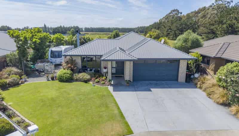 18 Parkinson Place, Woodend