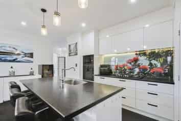 18 Parkinson Place, Woodend