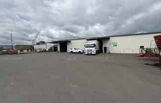 Rear tenancy warehouse for lease!