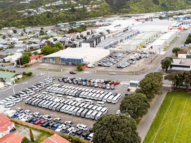 Secure high profile Petone yard