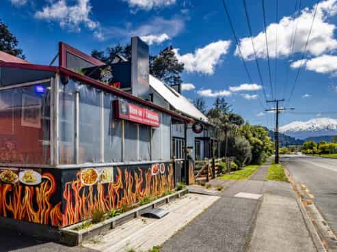 Prime commercial opportunity!