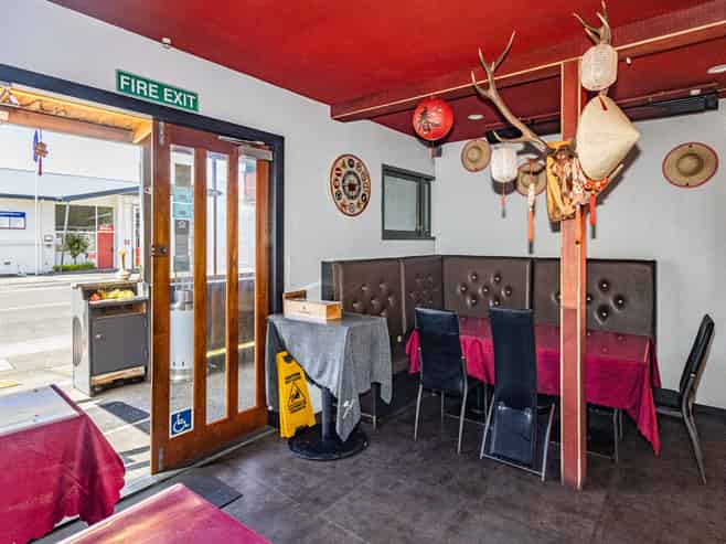 Prime commercial opportunity!