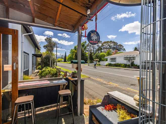 Prime commercial opportunity!