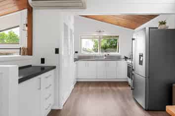 17 Hazelwood Avenue, Dinsdale