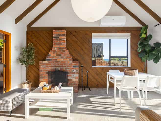 2B Happy Valley Road, Owhiro Bay