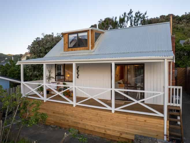 2B Happy Valley Road, Owhiro Bay