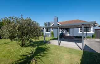 8 Otonga Road, Springfield