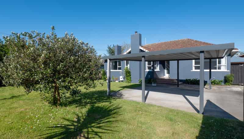 8 Otonga Road, Springfield