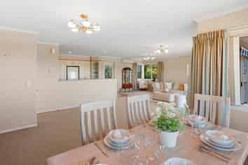 22 Cobbe Place, Pomare