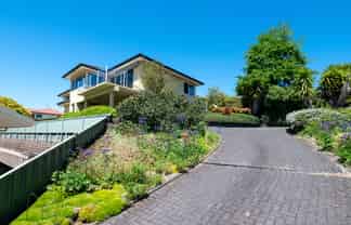 22 Cobbe Place, Pomare