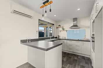 592 Madras Street, Saint Albans