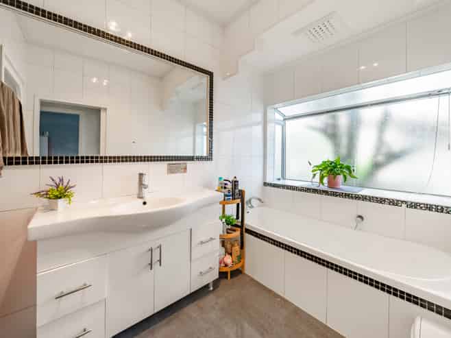 22 St Ronans Avenue, Waterloo