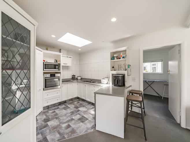 22 St Ronans Avenue, Waterloo