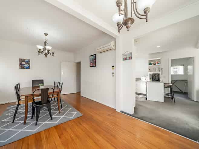 22 St Ronans Avenue, Waterloo