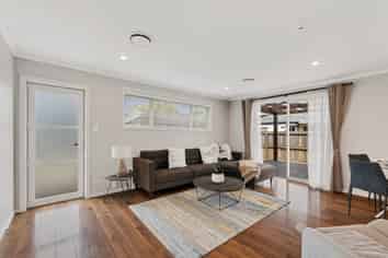 2/6 Timbertop Lane, Saint Martins