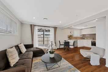 2/6 Timbertop Lane, Saint Martins