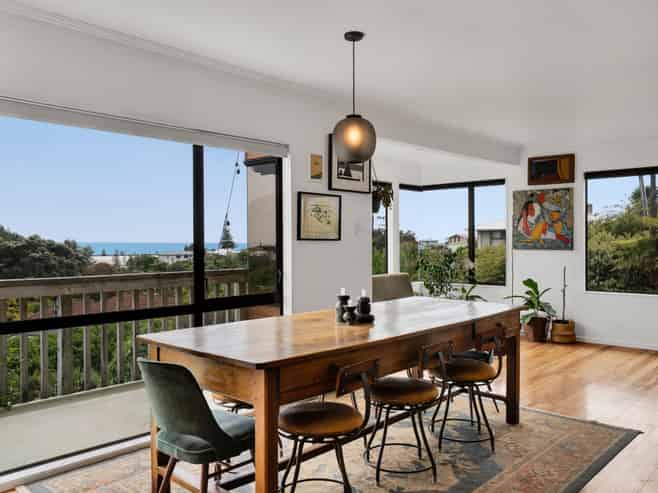 80 South Road, Blagdon