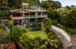 80 South Road, Blagdon