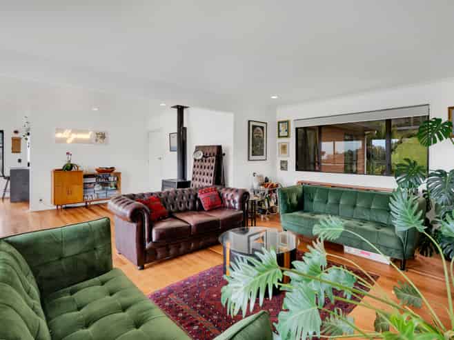 80 South Road, Blagdon