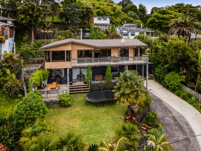 80 South Road, Blagdon