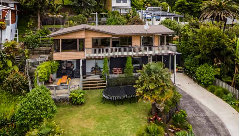 80 South Road, Blagdon