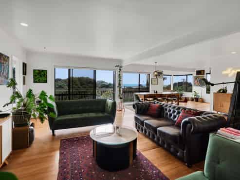 80 South Road, Blagdon