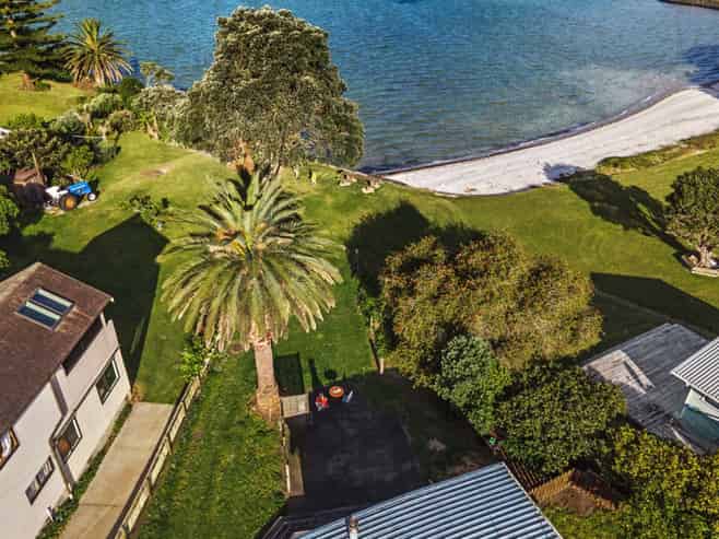 52 One Tree Point Road, One Tree Point