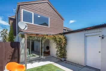 2/37 Avalon Street, Richmond