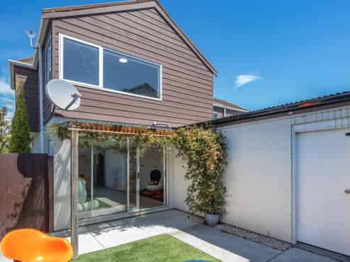 2/37 Avalon Street, Richmond