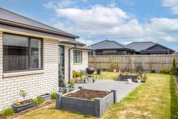 12 Nathaniel Archer Street, Ravenswood