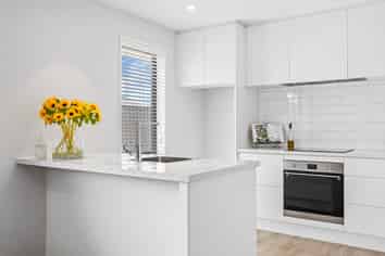 12 Nathaniel Archer Street, Ravenswood