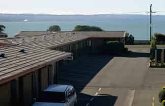 Amazing Opportunity - Deadline Sale 4pm 4 Dec 2025