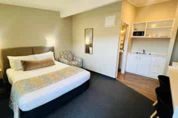 Amazing Opportunity - Deadline Sale 4pm 4 Dec 2025