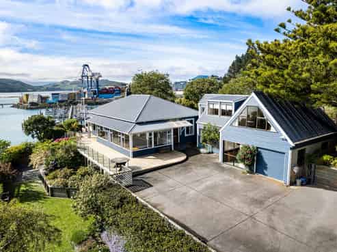 64 Harbour Terrace, Careys Bay