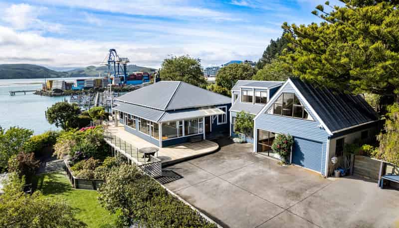 64 Harbour Terrace, Careys Bay