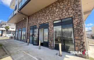 Modern Showroom & Office - Manukau